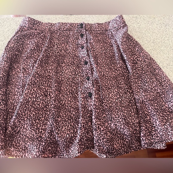 Urban Outfitters Leopard Print Dark Pink Skirt - Picture 1 of 3